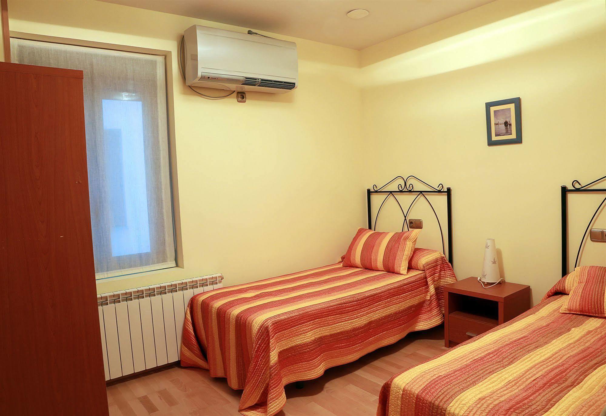 Apartamentos Toro 33 ซาลามังกา ภายนอก รูปภาพ